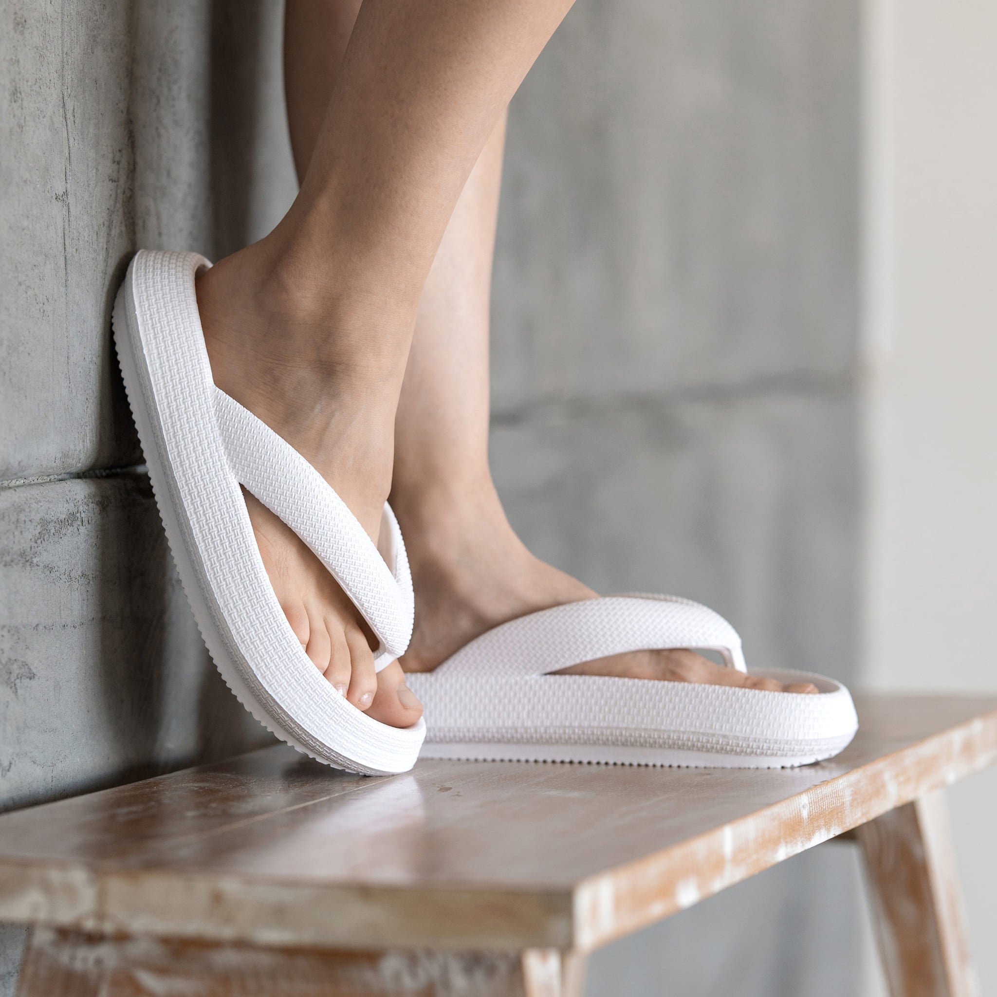 Famnis™ - Flip Flop